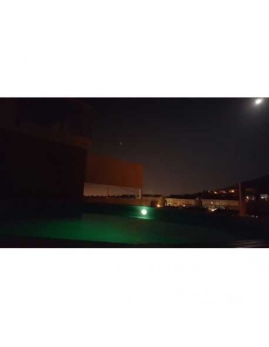 Proyector led color para piscinas